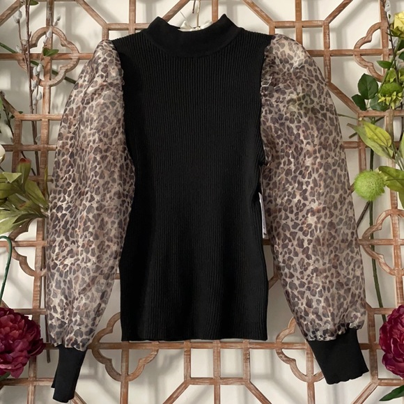 NWT black & leopard print top with sheer sleeves - Picture 1 of 8